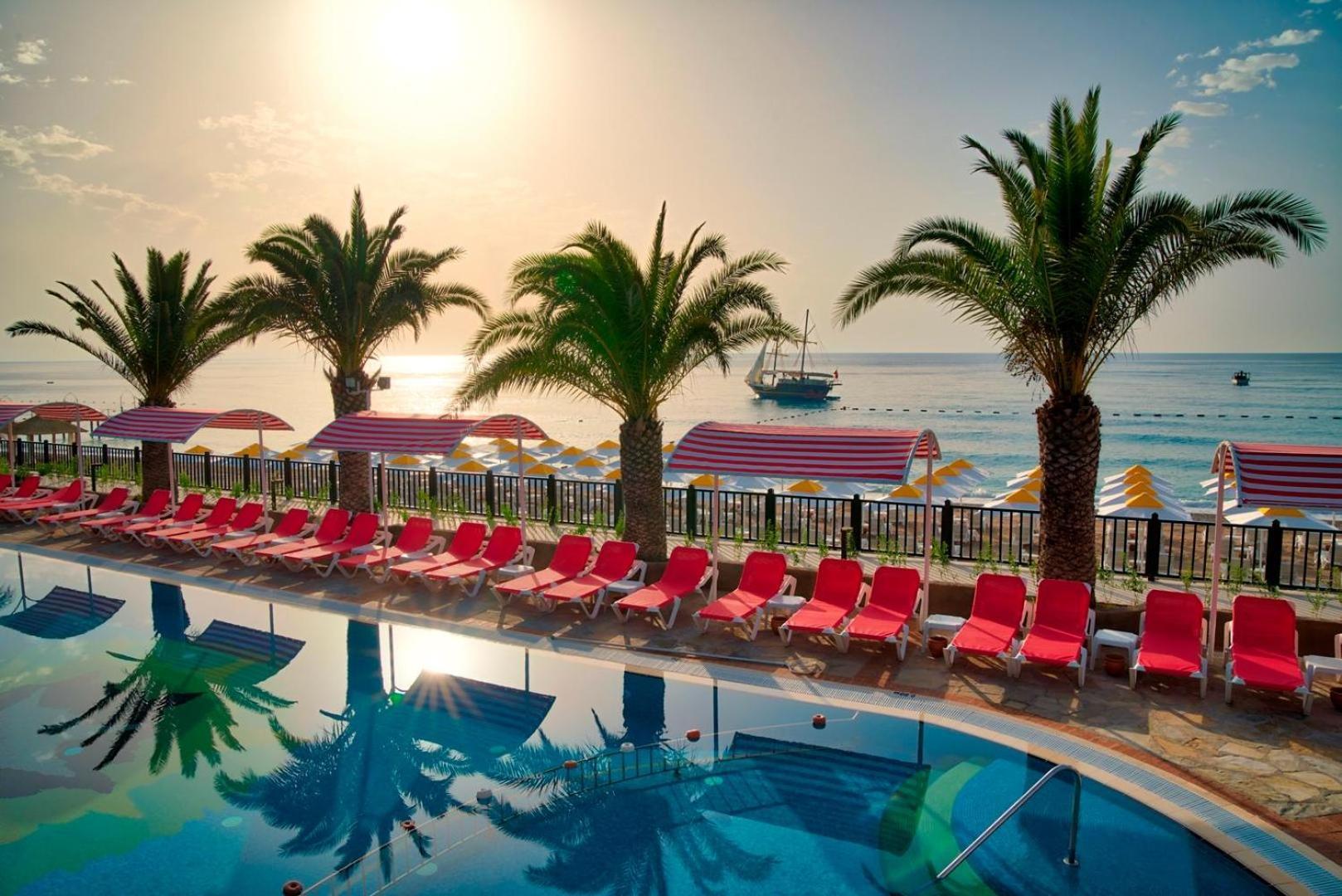 Pirate'S Beach Club Текирова Екстериор снимка