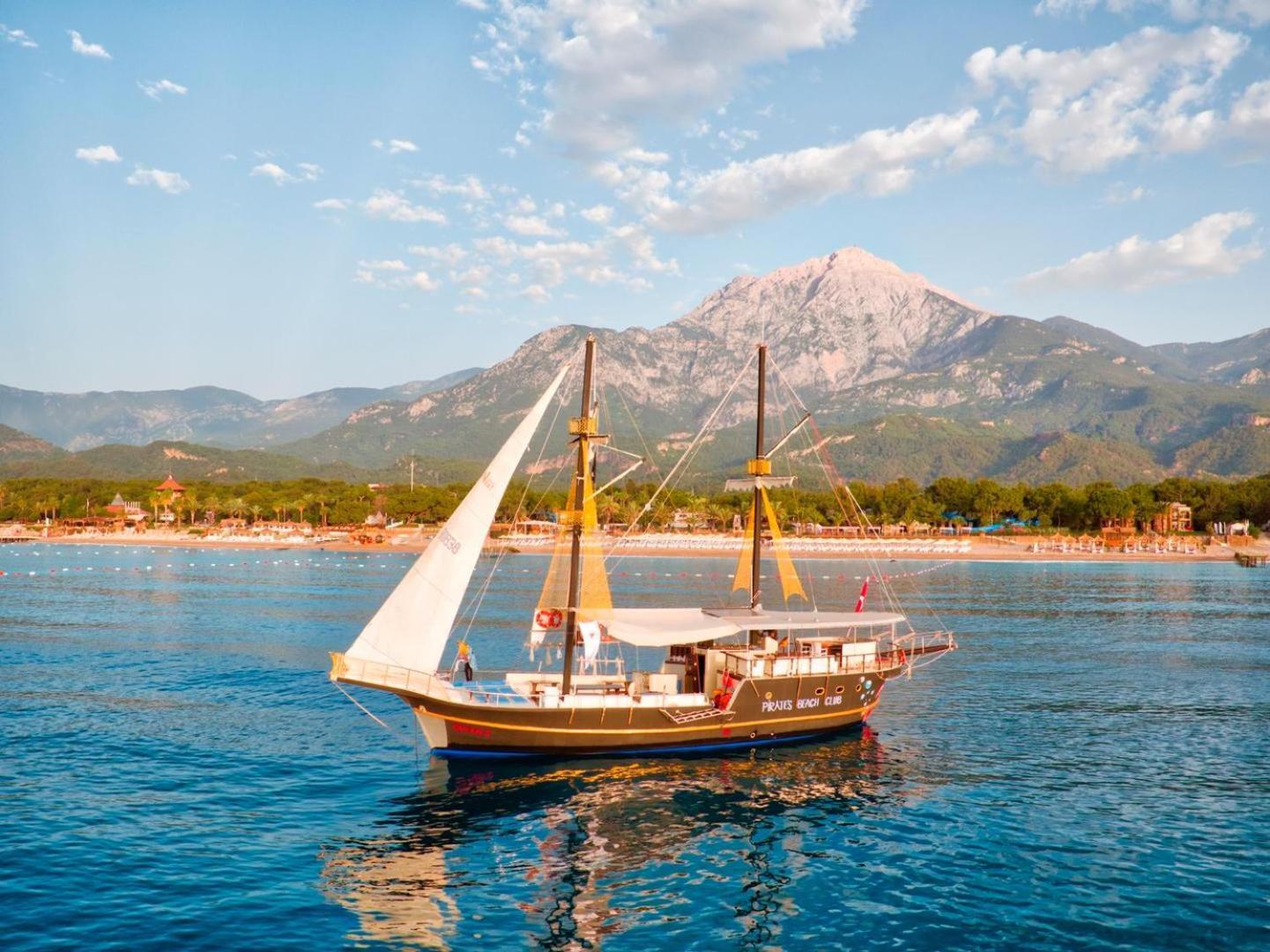 Pirate'S Beach Club Текирова Екстериор снимка