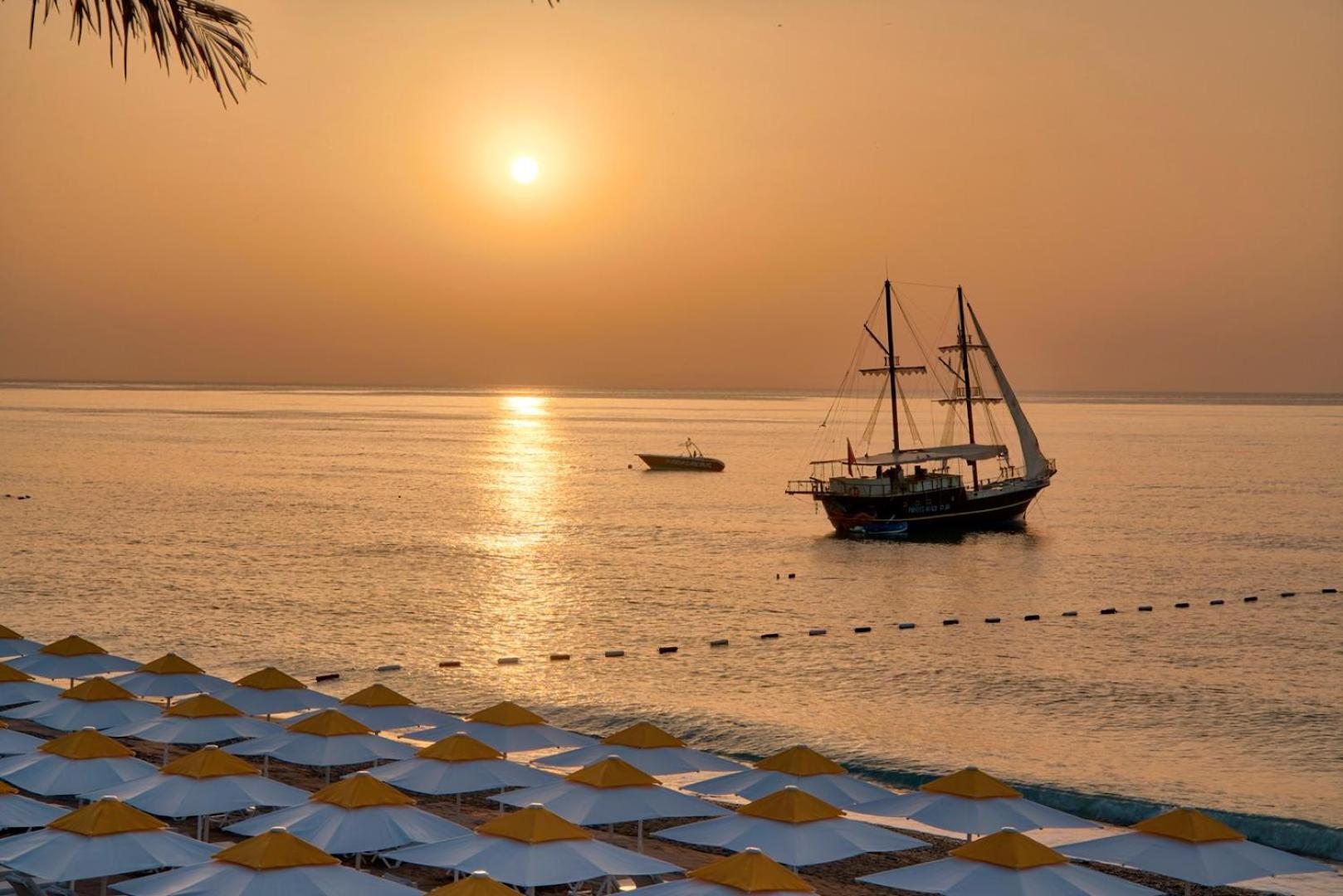 Pirate'S Beach Club Текирова Екстериор снимка
